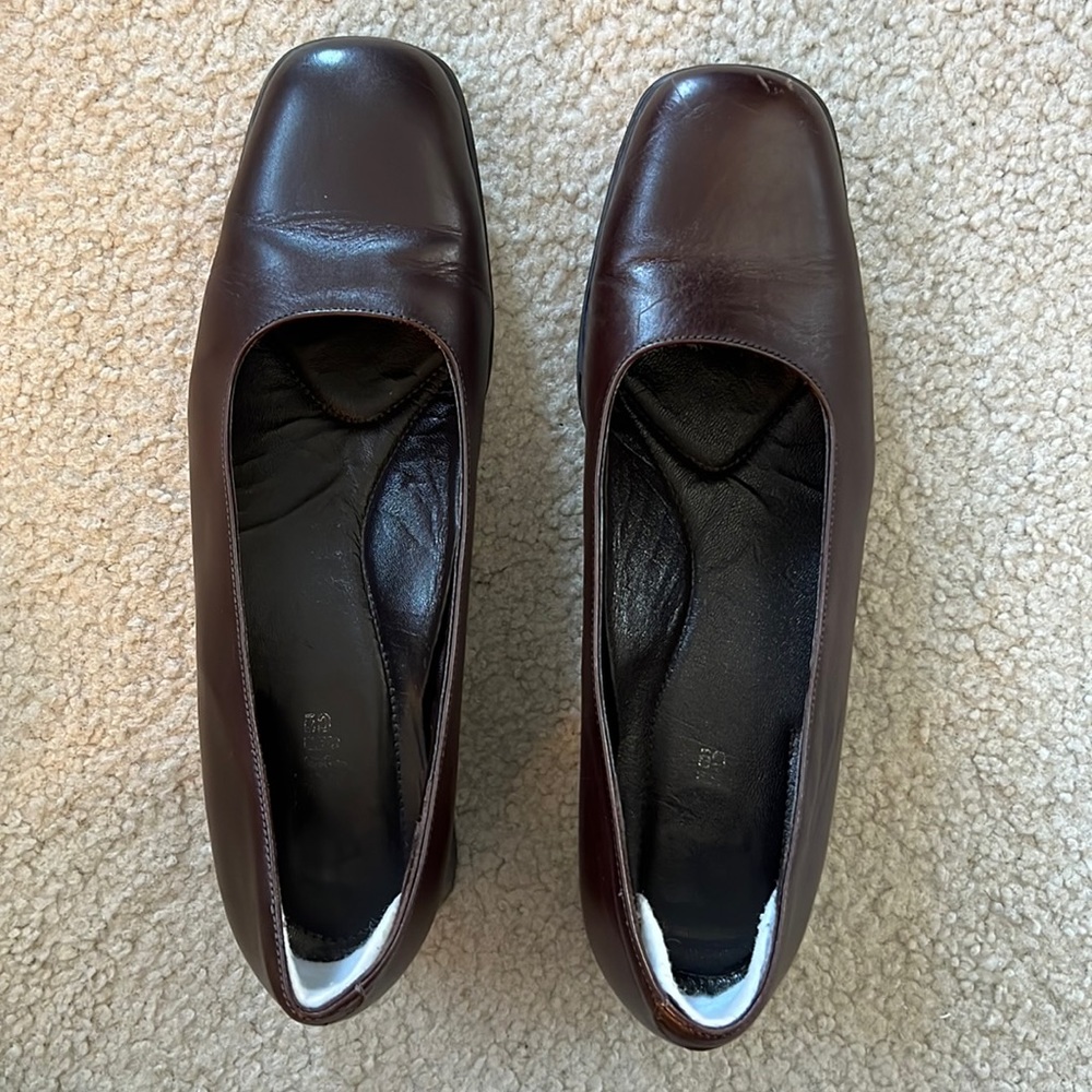 Walking Company brown leather square-toed pumps, size 40/9, made in Italy